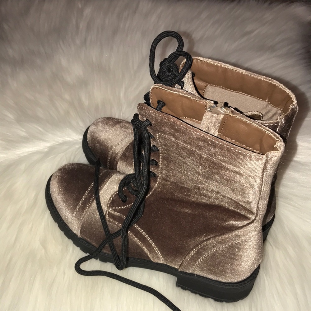 Velvet never been wore, brand new, combat boots
